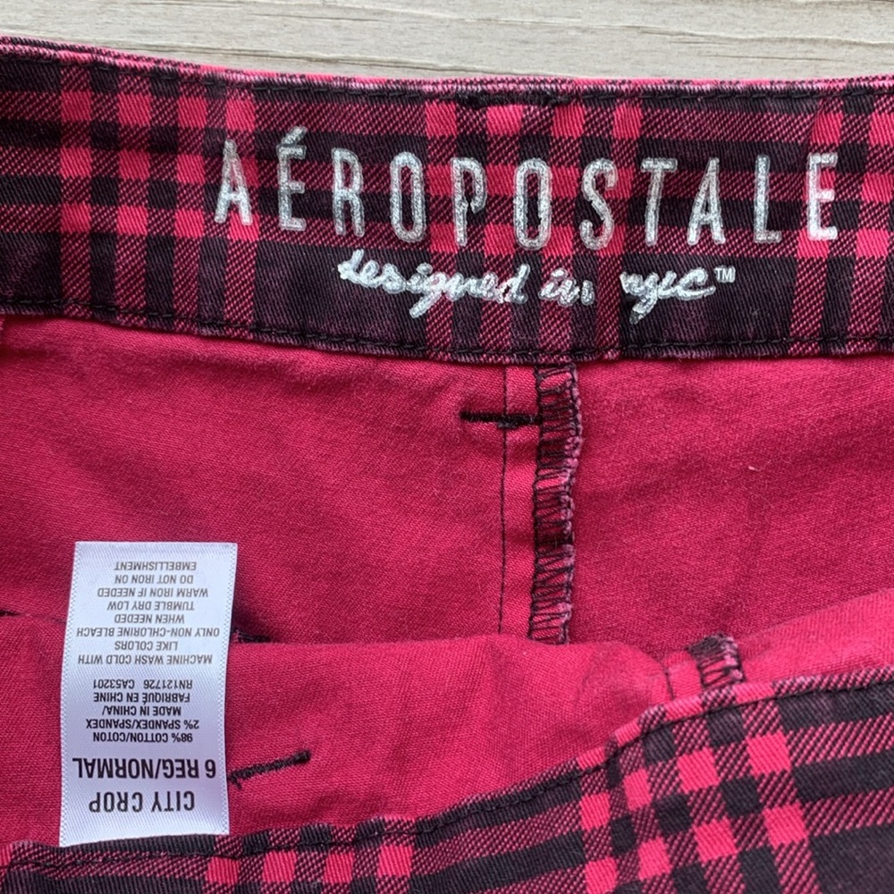 Aeropostale Cropped Plaid Pants β Size 6 - Picture 2 of 4